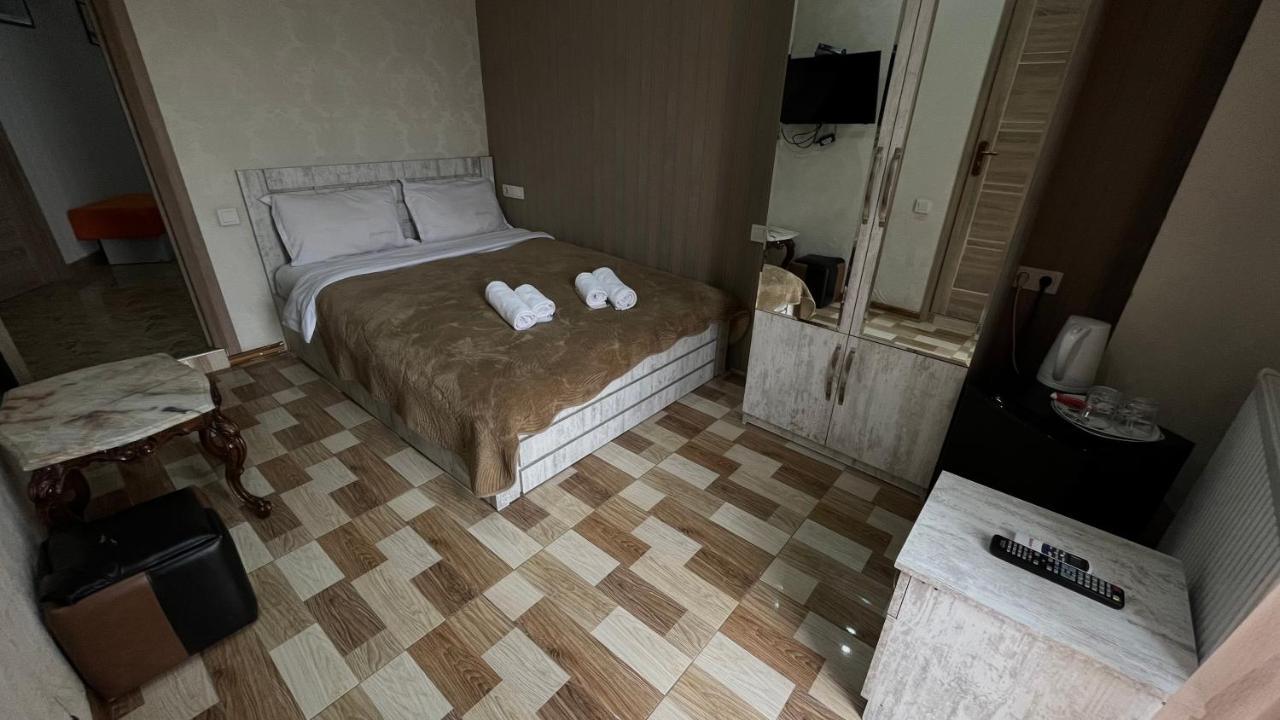 Hotel Tourist Tbilisi Eksteriør billede