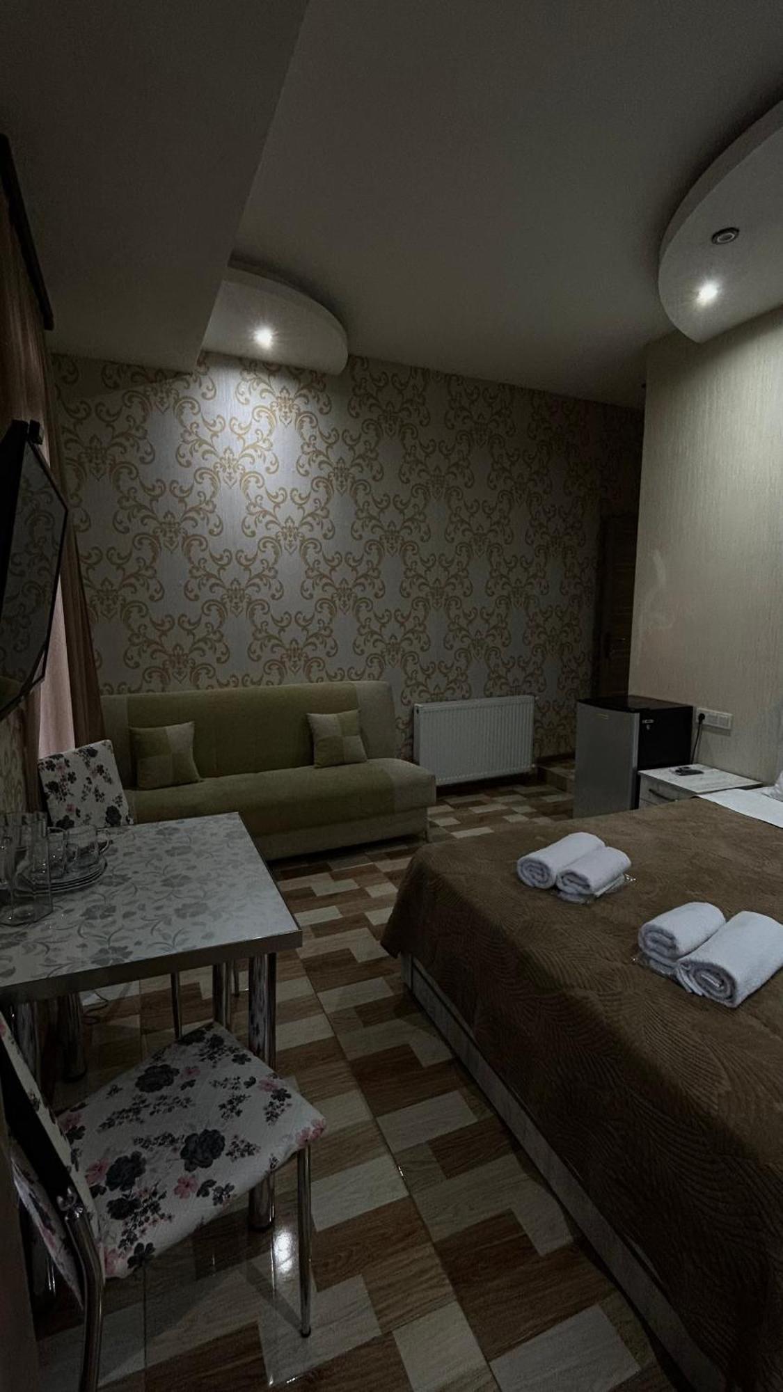 Hotel Tourist Tbilisi Eksteriør billede