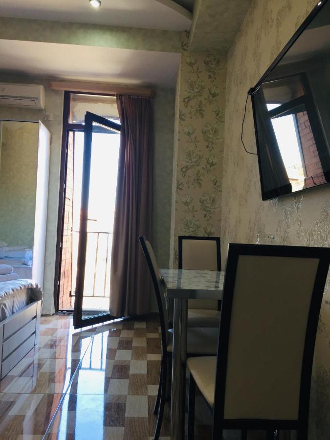 Hotel Tourist Tbilisi Eksteriør billede