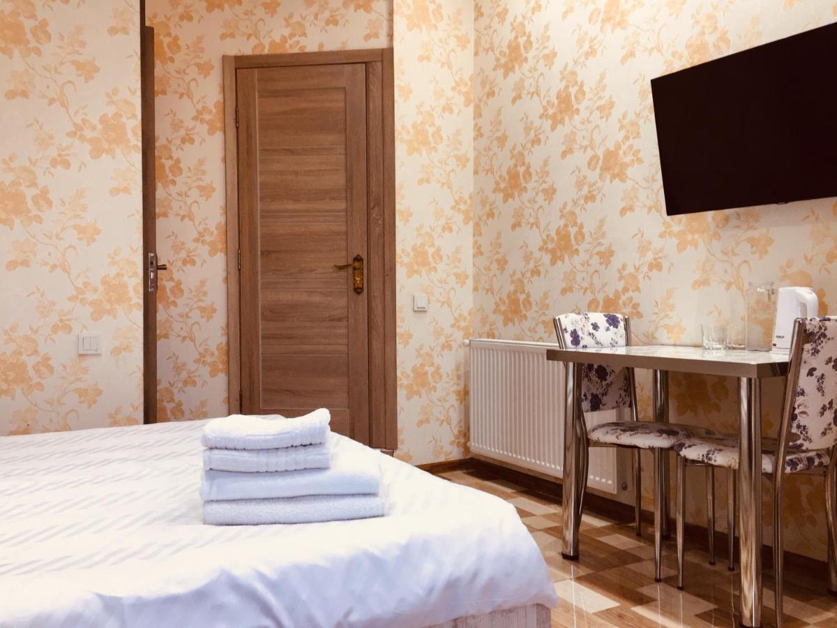Hotel Tourist Tbilisi Eksteriør billede